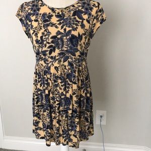 Chloe K floral dress/ top